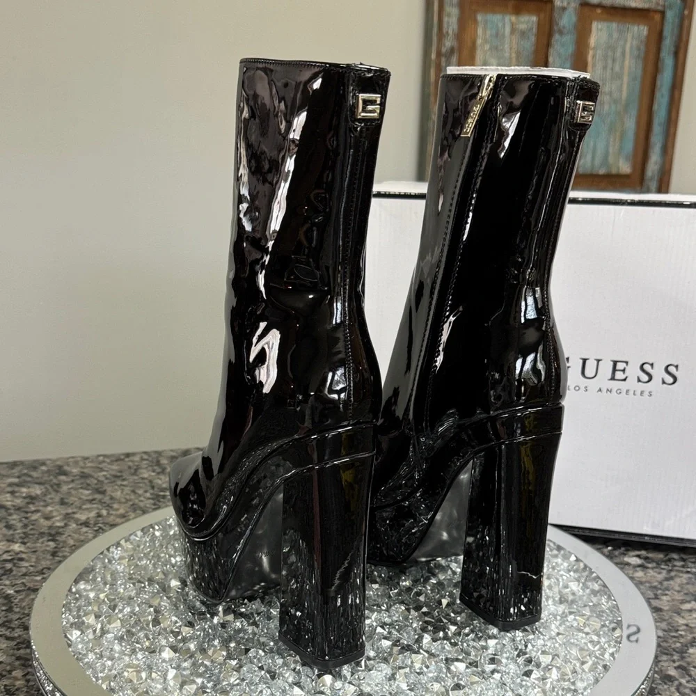 GUESS Black Patent Platform Ankle Boots NEW - Picture 9 of 17